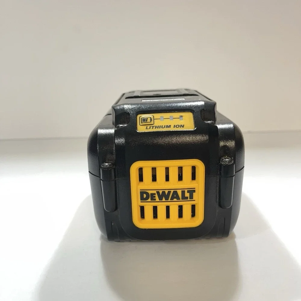 DEWALT DCB404 40V Lithium-Ion Good working condition‎